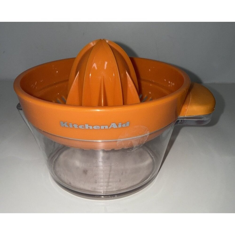 KitchenAid Hand Citrus Juicer Manual 18oz  Reamer Orange Retro Modern Minimalist